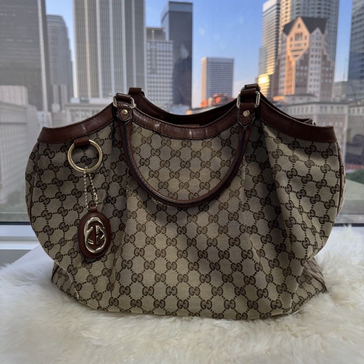 Authentic GUCCI Monogram Sukey Shoulder Tote Bag GG Canvas
