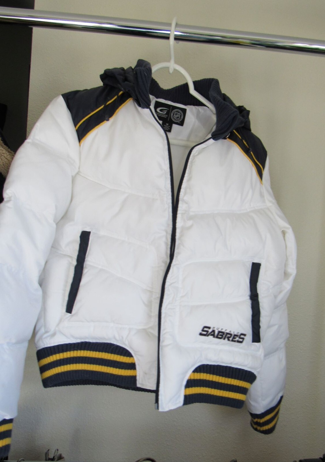 Buffalo Sabres NHL winter jacket Ladies 