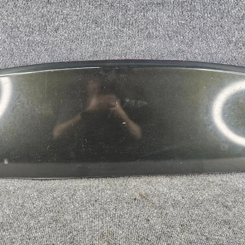 Dodge Durango 2011-2020 maletero alerón alerón ala tercera luz de freno verdoso Foto 3 de 4