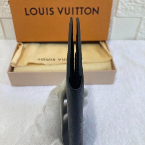 Louis Vuitton Taiga Long Wallet with Card Case in Black Leather Luxury Wallet - Picture 8 of 13