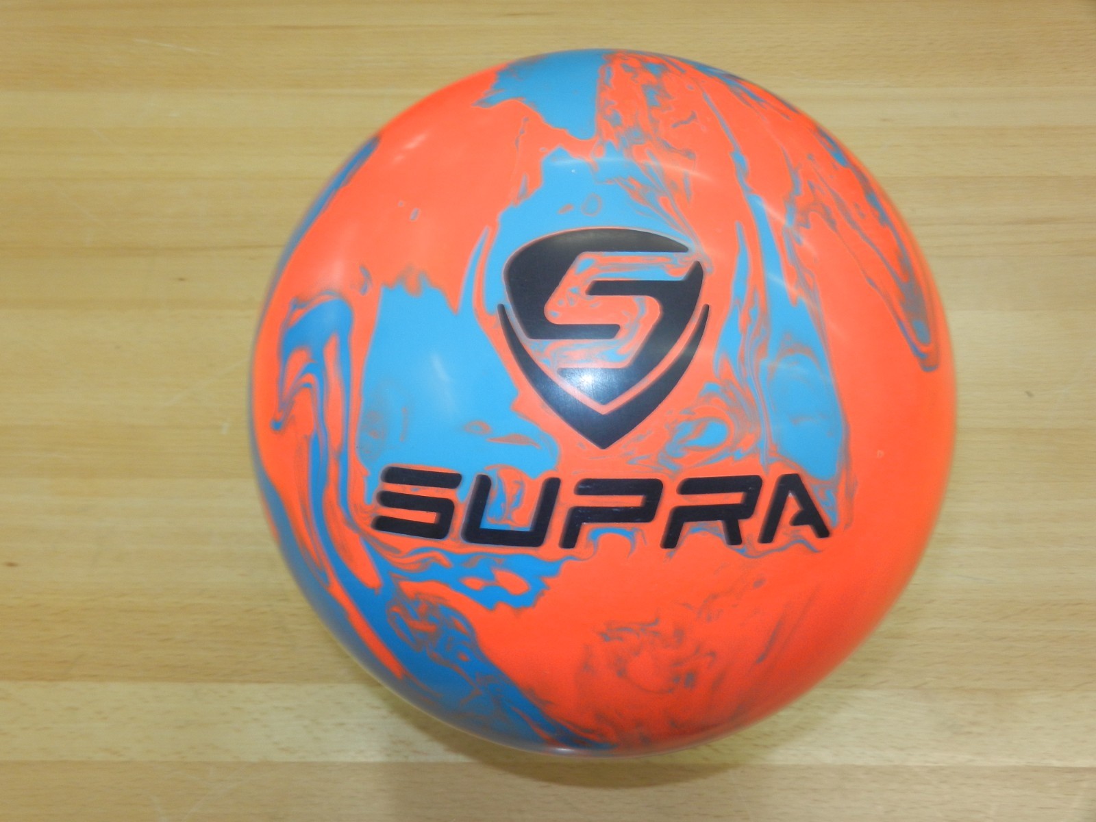 NIB 12# Motiv Supra Sport Bowling Ball - 12.3/3.3" Pin/2.90o