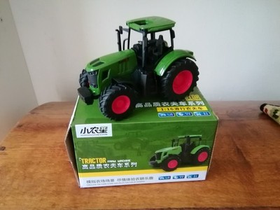 Professional & Creative Spielzeug Traktor Trecker grün 1:16 neu OVP 19 cm