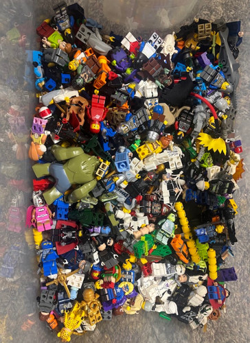 Lot Of 100 Random Authentic Lego Minifigures (read desc)