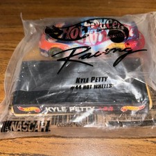 New And Sealed McDonald's Nascar Hot Wheels Racing Kyle Petty SB1 22