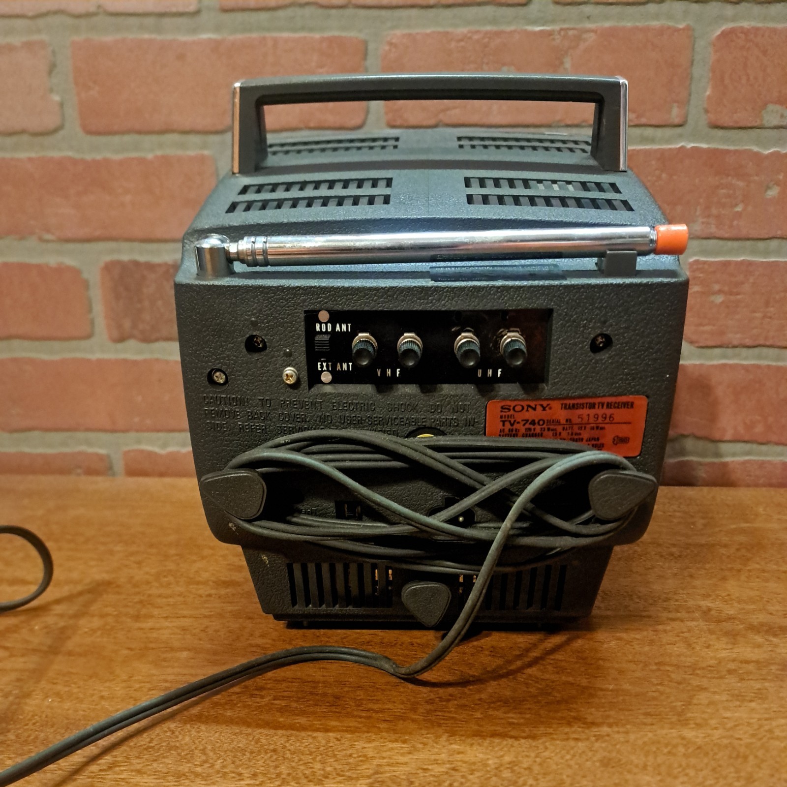 Sony  7" TV-740 Black White Television UHF VHF Vintage 1970's WORKS