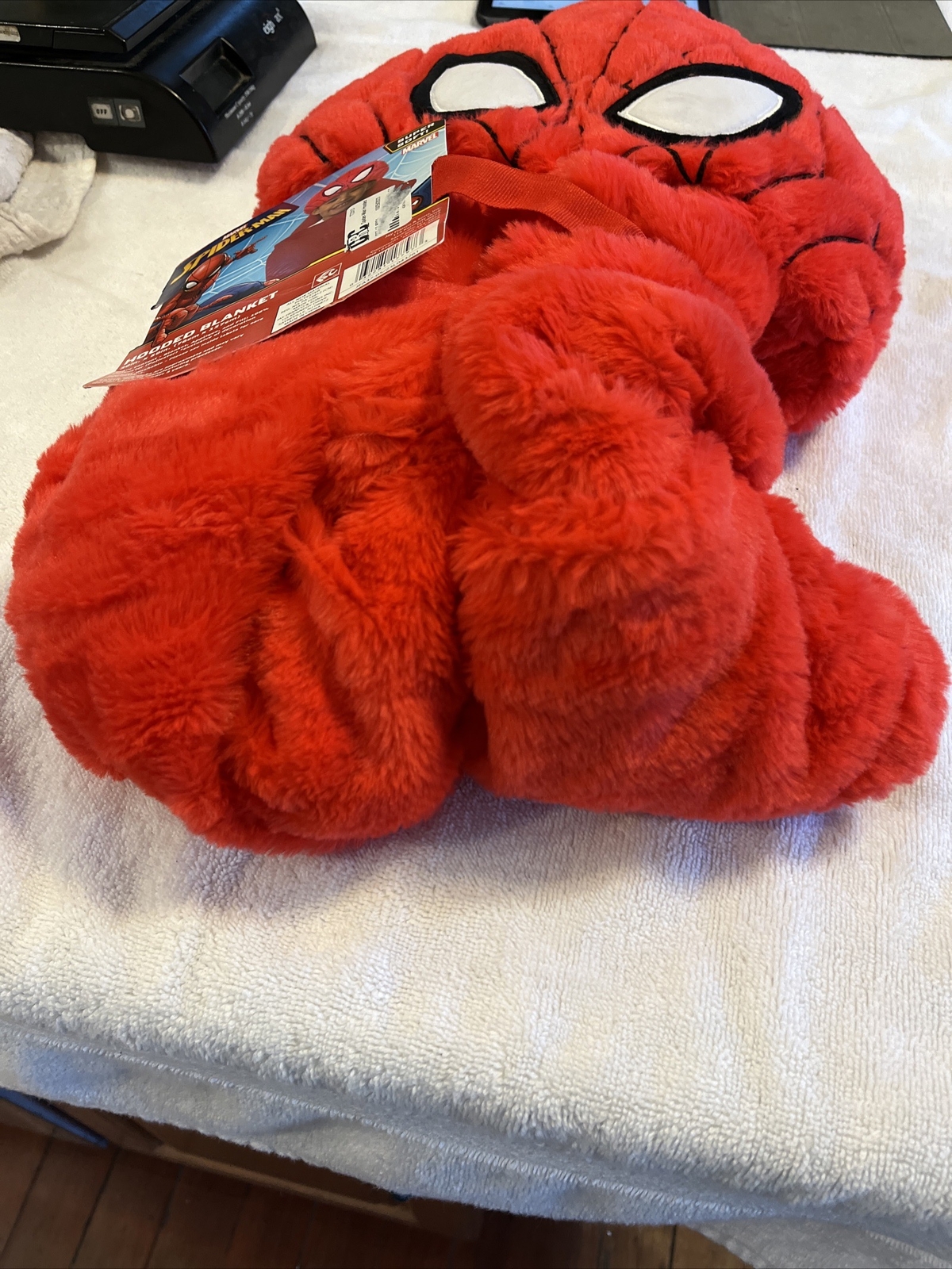 New Marvel SpiderMan Super Soft Hooded Blanket 30in × 50in 100