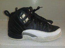 Nike Air Jordan 12 Retro Playoffs GS Size US 4.5Y