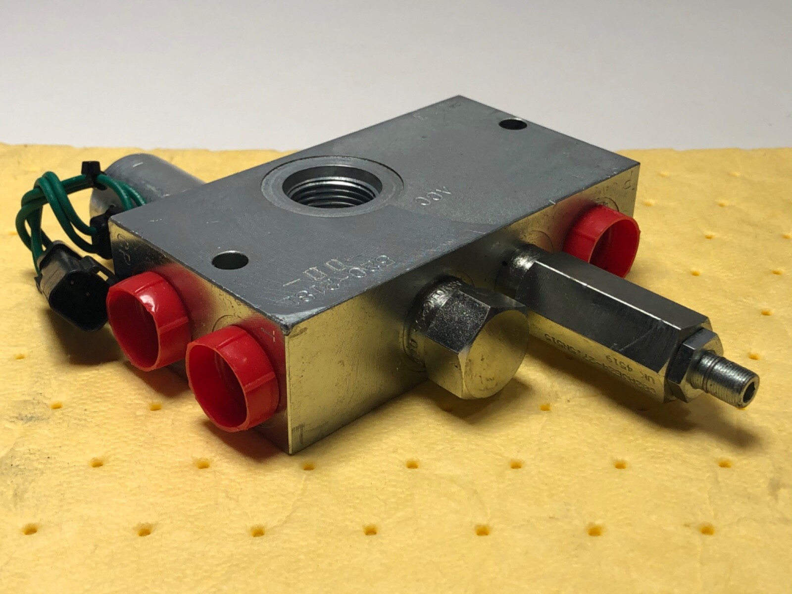 NEW CATERPILLAR 5202181 HYDRAULIC VALVE for TRACK TYPE TRACTOR D6R D7R