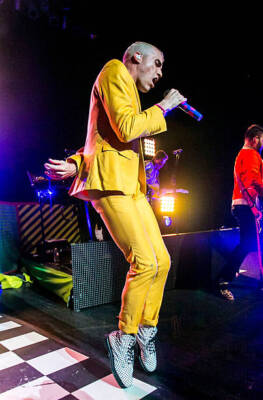 Tyler Glenn of Neon Trees at The Fillmore on June 29 in Detroit - 2014 Photo 3