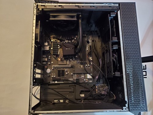 HP Omen 30L Gaming PC Computer Case with Mother Board and Liquid Cooler - Picture 6 of 7