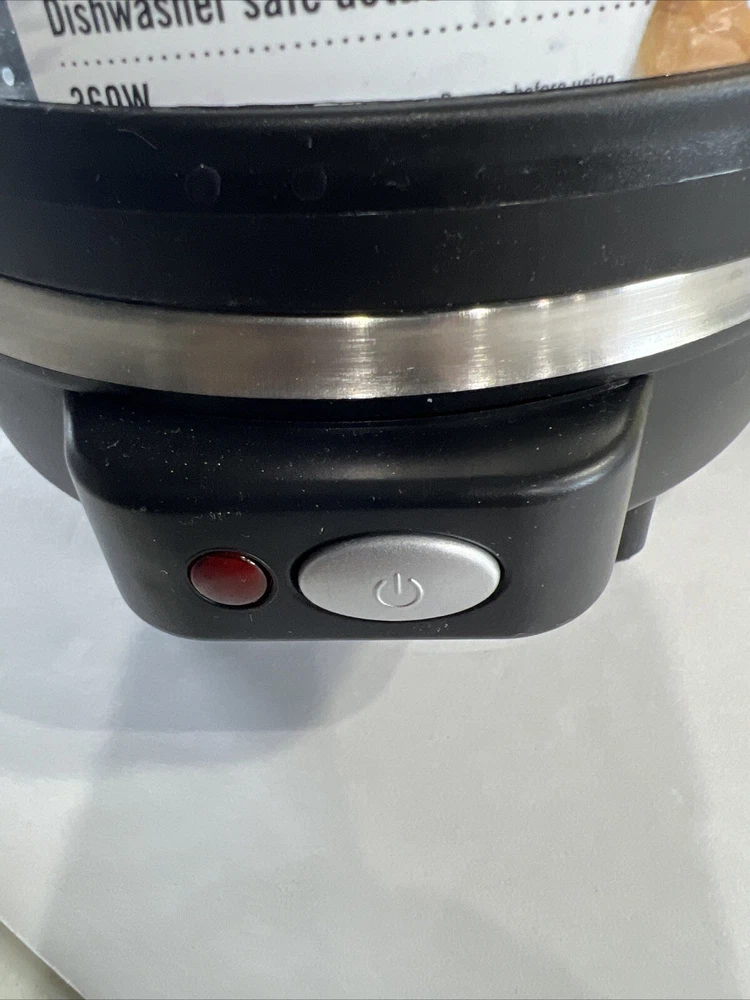 Bella Electric Egg Cooker with Poaching Tray Bella Electric Egg Cooker with Poaching Tray