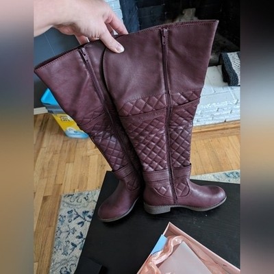 Nwt over the calf boots Burgundy womens sz 8.5