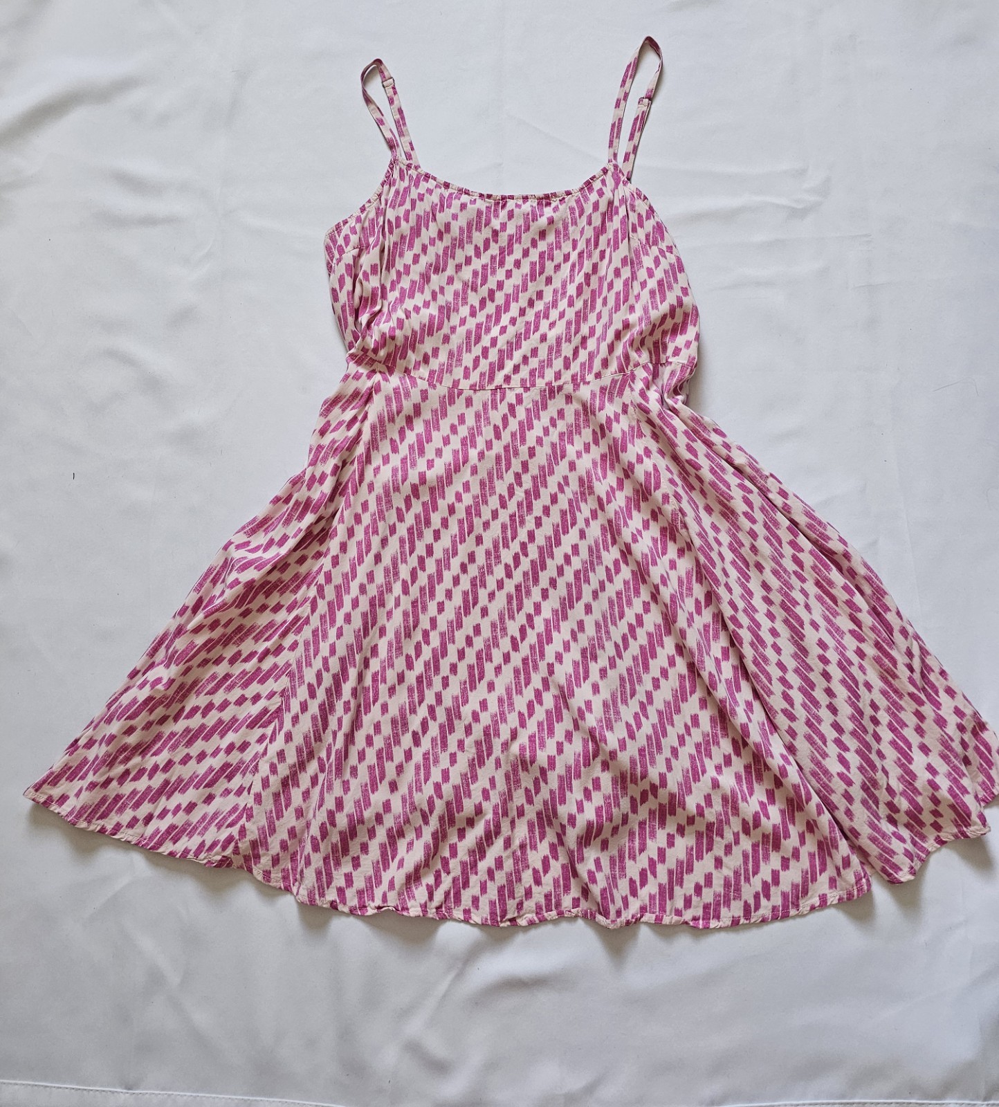 Gap Pink and White Patterned Spaghetti Strap A-li… - image 1