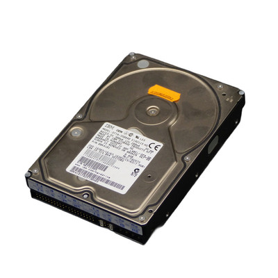 8.4GB IDE Festplatte IBM DTTA-350840
