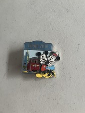 Prendedor Disney DCA Buena Vista Red Trolly Mickey Minnie titular del pase anual LE 3000