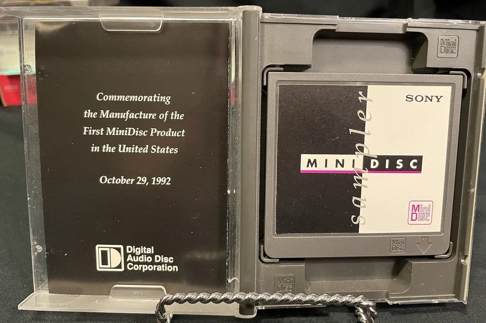 Michael Jackson Clapton REM Minidisc Sony Minidisc Sampler RARE Fast Shipping 📬 - Image 3 of 3