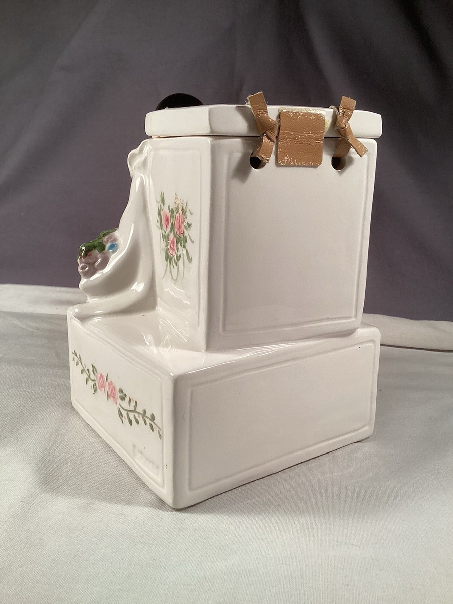 Schmid Pierrot Love Clown Mime Music Box plays 