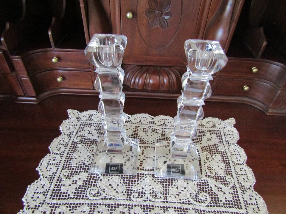 "Par de candelabros de cristal de plomo Mikasa exposición cónica 9"" EXCELENTE" Foto 2 de 4