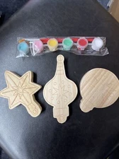 Mondo Llama™ 3pk Paint Your Own Wood Ornaments Kit NEW