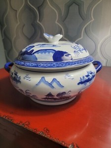 Rare Design Vintage Covered Asian Blue White Tureen