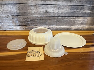 Vintage Tupperware Small White Tri-Jel Jell-O Mold 4 Piece Set W/Instructions
