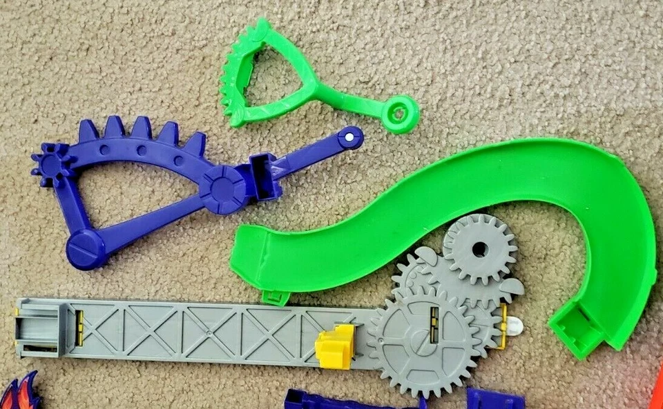 PIEZAS DE PISTA HOT WHEELS PIEZAS/REPARACIONES NO COMPLETAS Foto 2 de 4