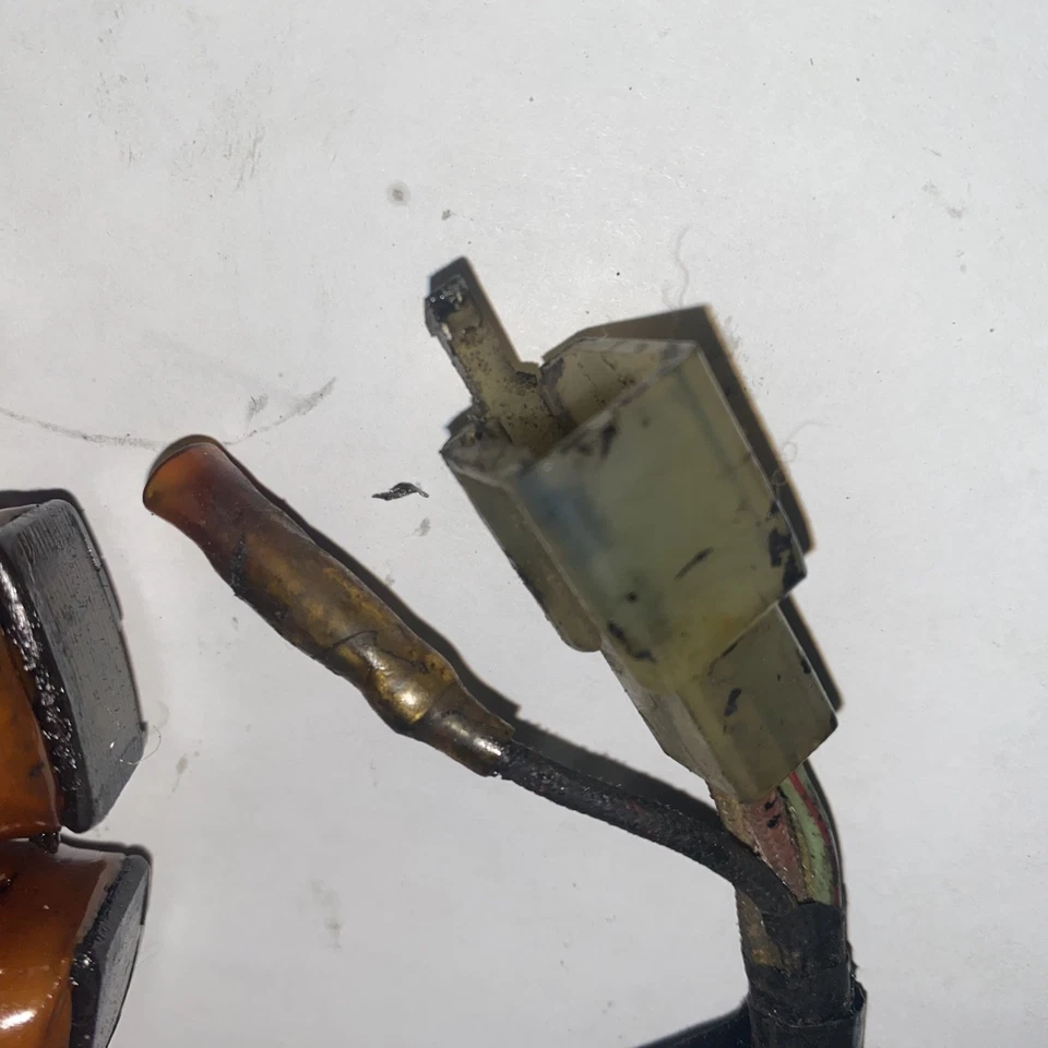 1983 84 85 86 Honda XL600R Stator ALTERNATOR PICK W/SCREWS AND KEEPER OEM VTG - Image 4 of 4