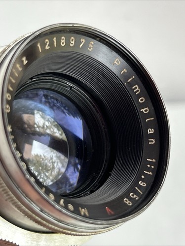 Meyer-Optik Gorlitz 58mm f1.9 Primoplan Red V Lens camera