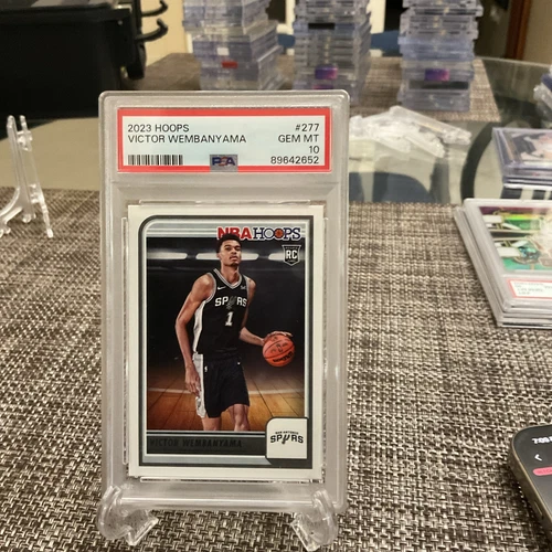 2023-24 Panini NBA Hoops Victor Wembanyama (RC) PSA 10