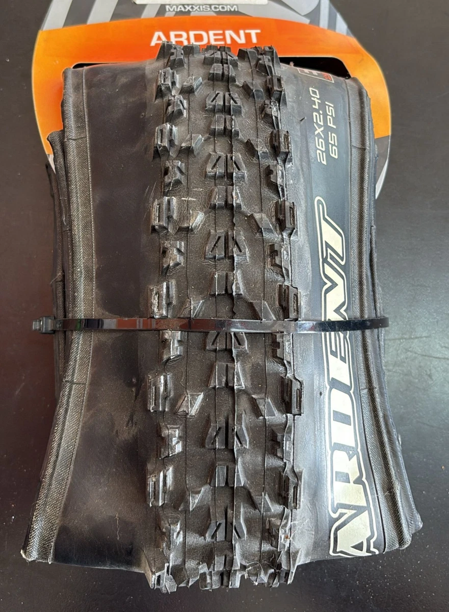 Maxxis Overdrive MaxxProtect – Copertone Per Bici 700 X 40c, Unisex, 27 TPI, Filo Singolo, Nero - 4
