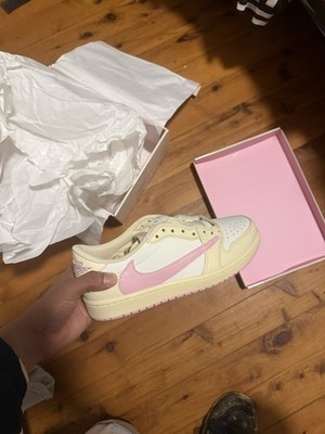 US9 - Nike Air Jordan 1 Low x Travis Scott Shy Pink & Muslin 