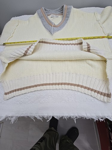 Vintage Havana Varsity Fleece V-Neck Sweater Womens in Ivory Size Small - Picture 7 of 8