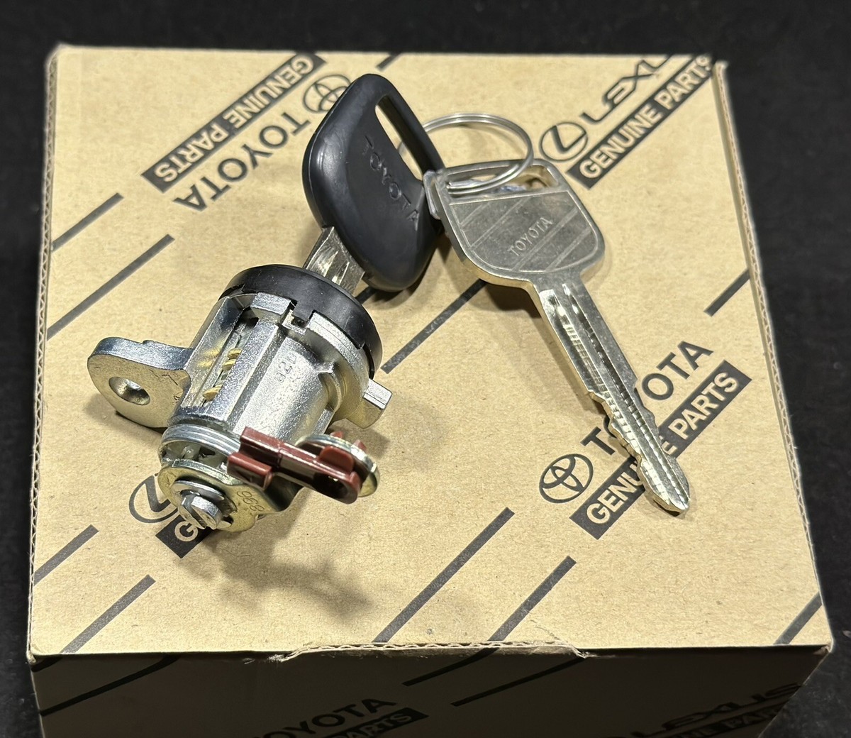 93-97 TOYOTA LAND CRUISER FZJ80 FRONT DRIVER LEFT DOOR LOCK