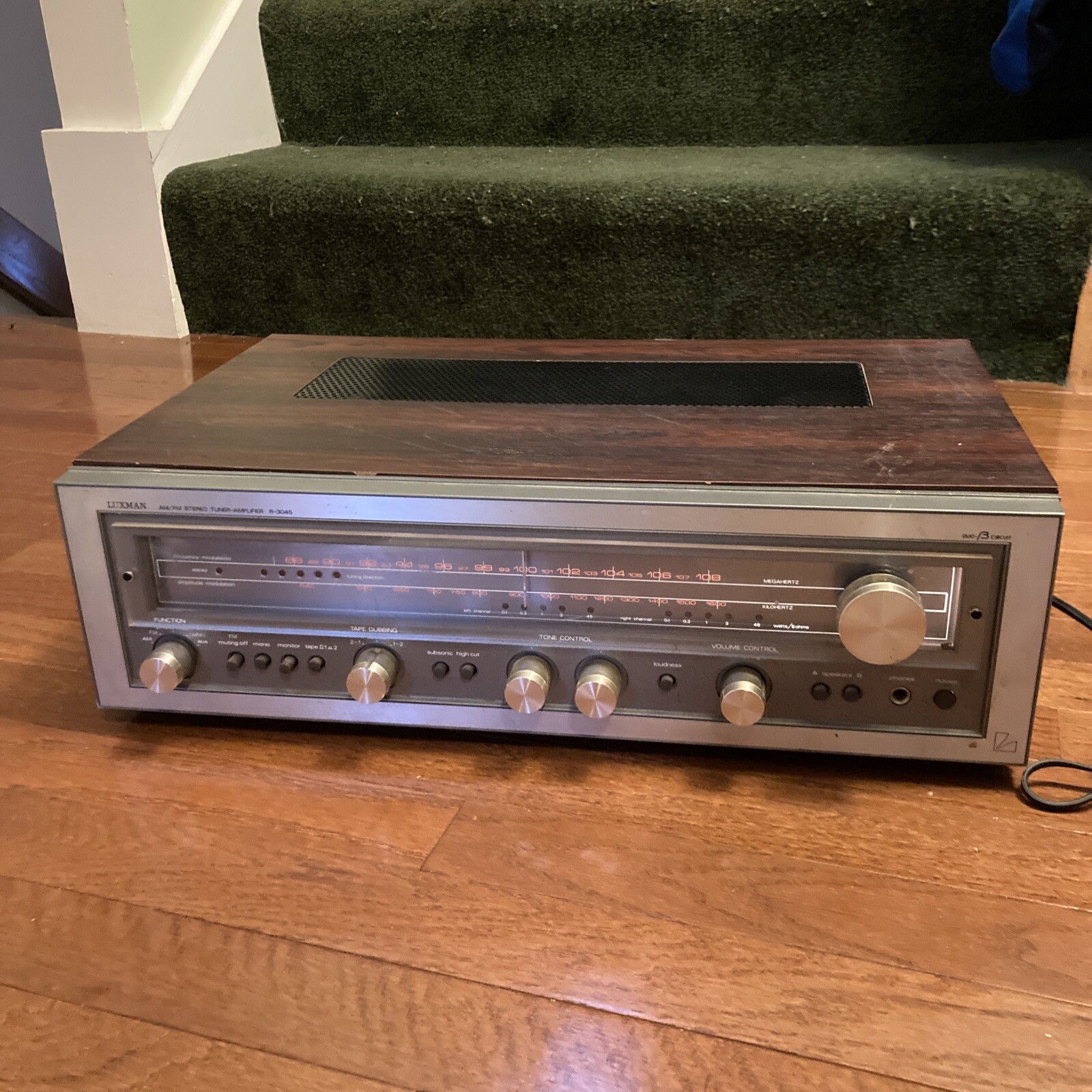 Luxman R-3045 vintage audio equipment - eBay listing photo 2