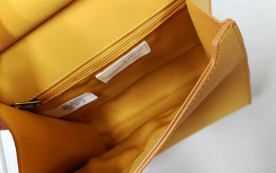 【関税&送料込】V° 73 Bags Yellow Universal Thread Goods Co. Womens Purse Yellow NWT | eBay