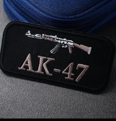 AK47 Con La Toppa Di Spalla Sovietica Dei Marinai Dell'eserco Sull - Foto 5