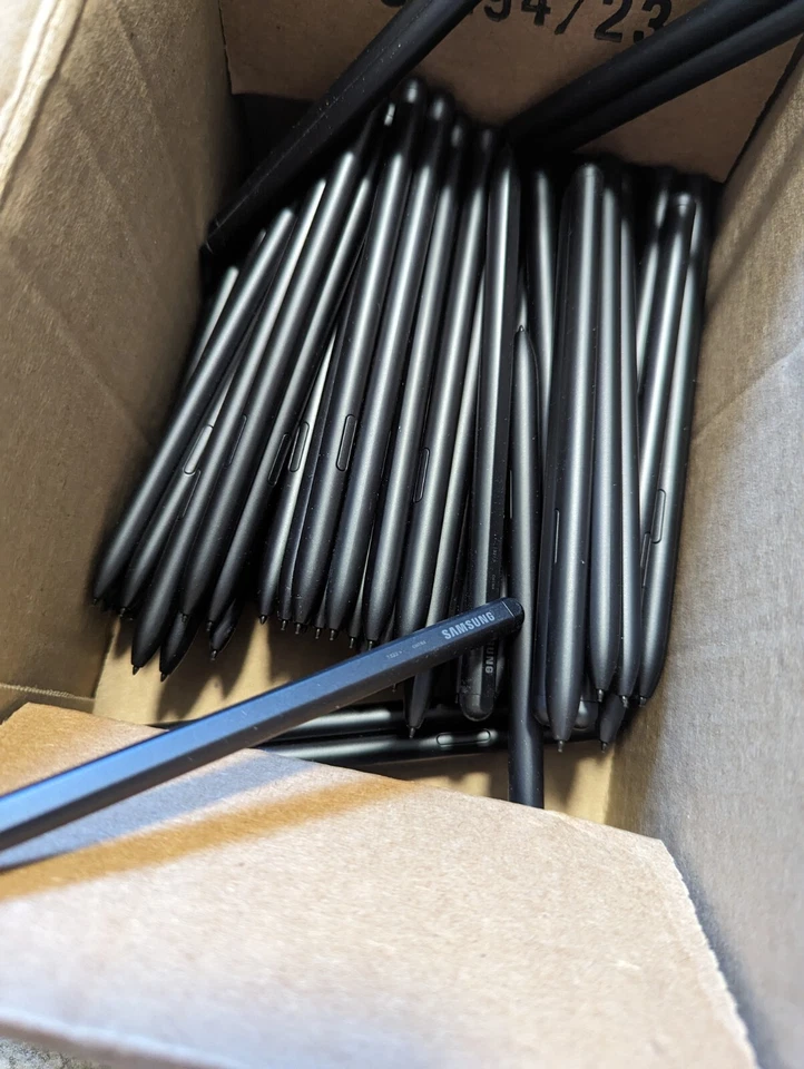 (1) Lápiz óptico Samsung S7FE Mystic negro Foto 2 de 2