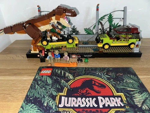 Lego Jurassic Park T-Rex Breakout 76956 Set Complete With Minifigures & Manual