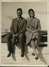 1930 Press Photo Philip Ray And Mrs. Ray As They Returned On The Liner