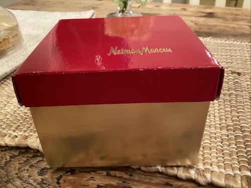 Vintage NIEMAN MARCUS ~ Voltage Fragranced Candle ~ NIB~ RARE - Picture 8 of 8