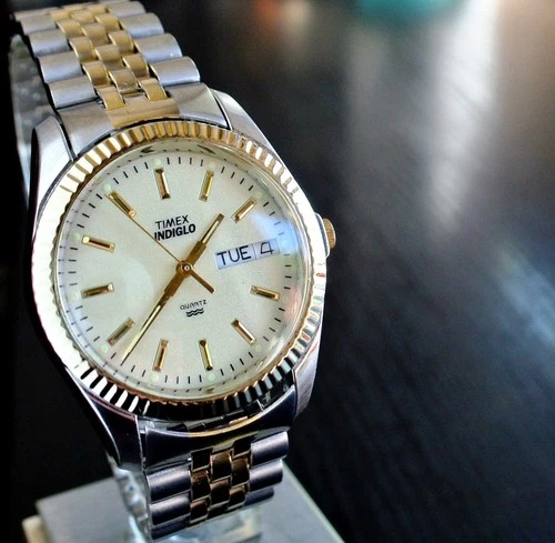 VINTAGE TIMEX DAY DATE PRESIDENTIAL INDIGLO QUARTZ MEN'S 2T BRACELET DRESS WATCH