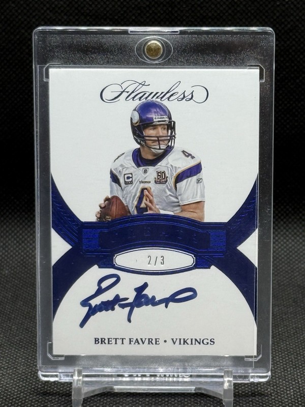 2017 Panini Flawless Greats Autographs Brett Favre  Sapphire /3 Vikings