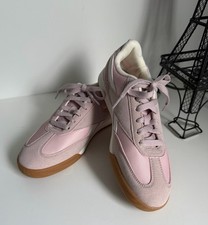 Reebok Womens Pale Pink Suede &Nylon Sneakers