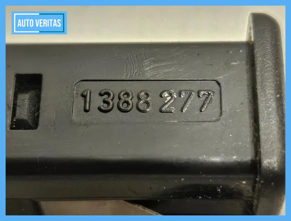 original switch contact switch glove compartment for BMW 5 (E39) 525D 1388277 - Image 3 of 3