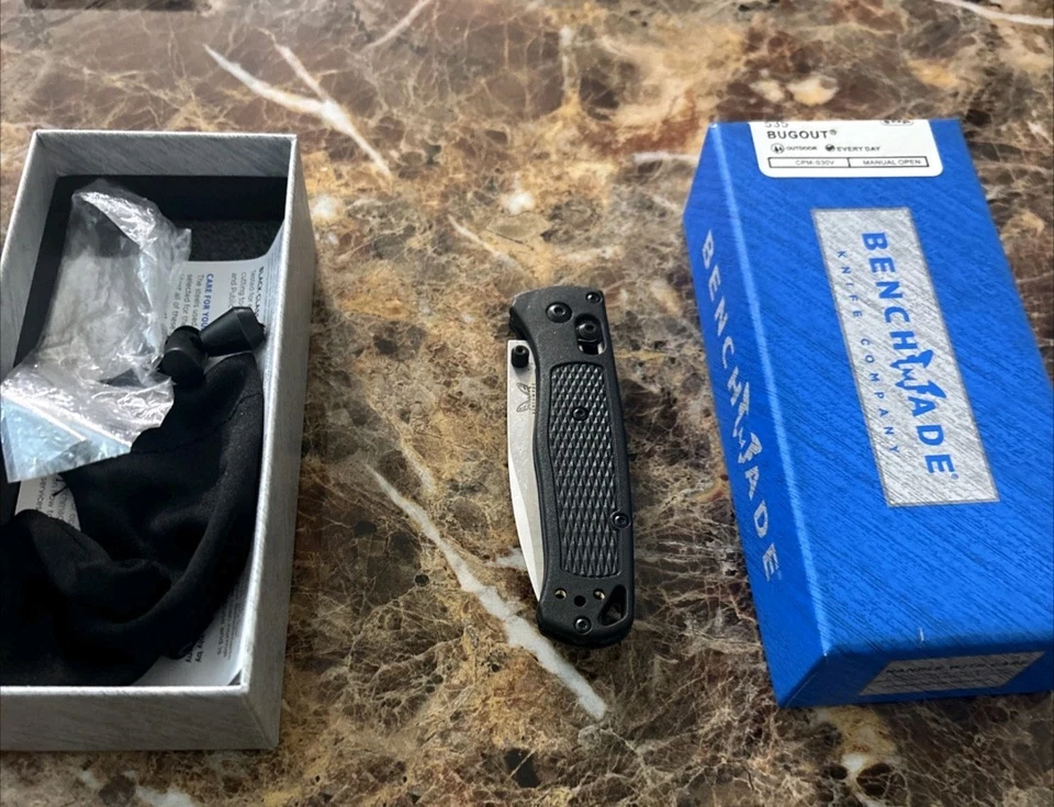 Cuchillo Plegable Benchmade Bugout - Negro (535BK-2) Foto 2 de 2