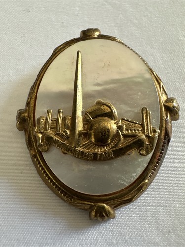 VTG 1939 NEW YORK WORLD'S FAIR TRYLON & PERISPHERE MOTHER OF PEARL PIN