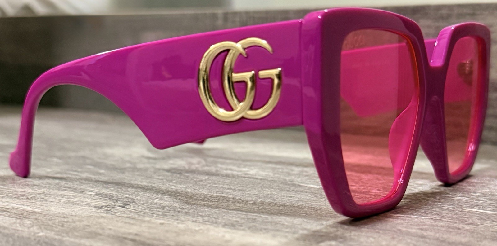Gucci Women’s Oversized Square Pink Sunglasses Tinted Lenses Designer