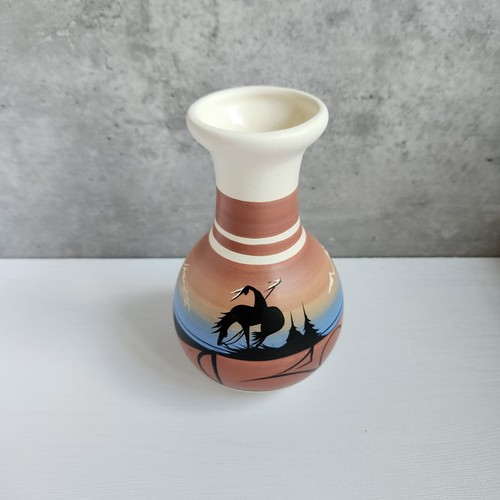Vaso artigianale in ceramica indiana incisa Navajo, firmato dall'artista - Foto 10 di 12