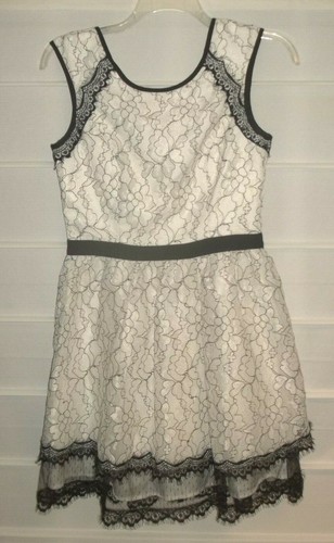 Vestido Miami Negro Beige Encaje Sin Mangas Completamente Forrado Juniors Talla Mediana EC! - Imagen 2 de 9