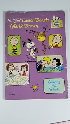  Vintage Snoopy Book ''It's the Easter Beagle'' Charlie Brown Book - Peanuts 1976